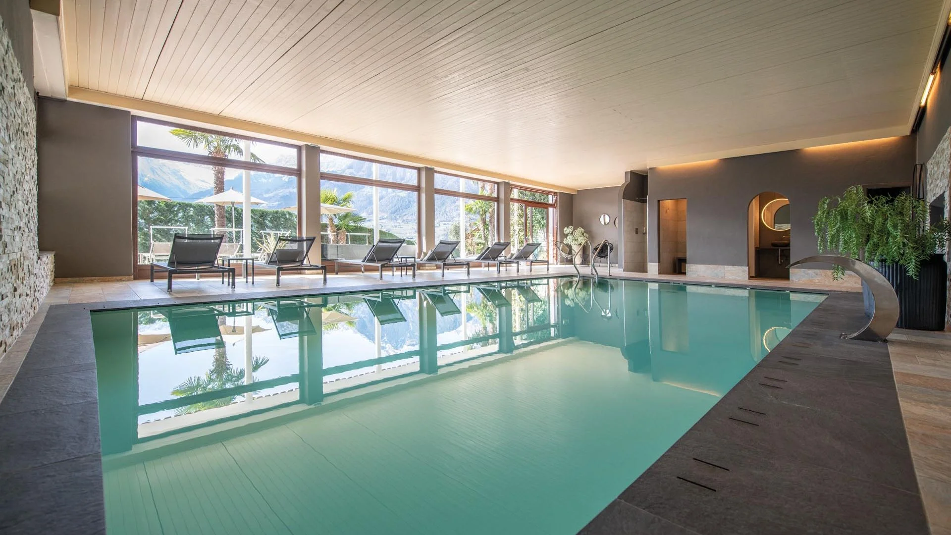 Walters Garden Hotel, 5